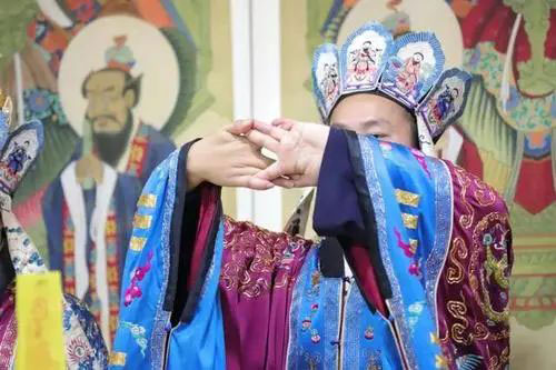 祈请道教太岁符化鼠年不利，请符咒过程很重要