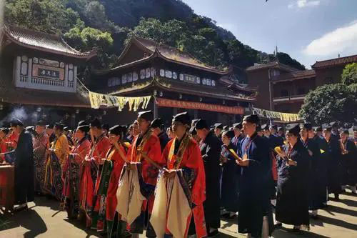 月老——掌管姻缘的神仙，求姻缘善信进来了解！